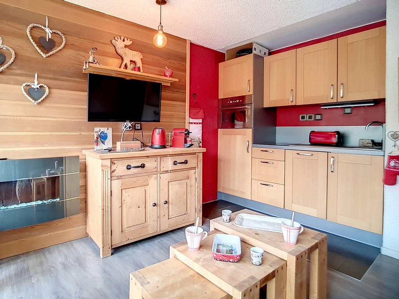 Entire studio, Renovated studio in Les Menuires, ski-in ski-out in Saint-Martin-de-Belleville, Les Trois Vallées