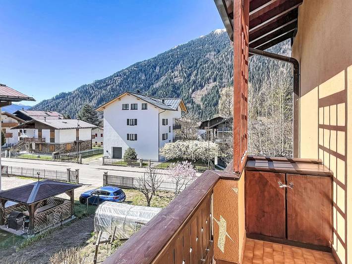 Gîte pour 6 personnes, avec jardin à Carisolo - 3