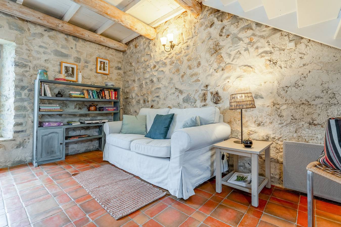 Ferienhaus „Gîte für 4 bis 6 Personen“ mit Gemeinschaftspool, Terrasse und Wlan in Lussan, Nimes und Umgebung