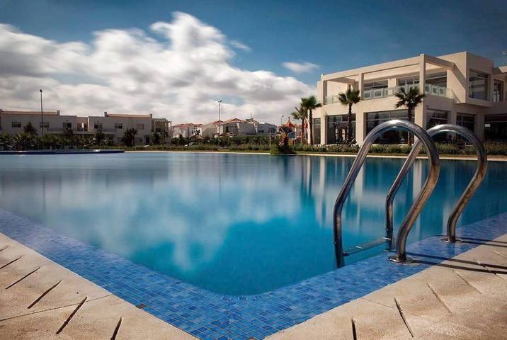 Maison de vacances pour 10 personnes, avec piscine et jardin ainsi que bassin pour enfant et jacuzzi