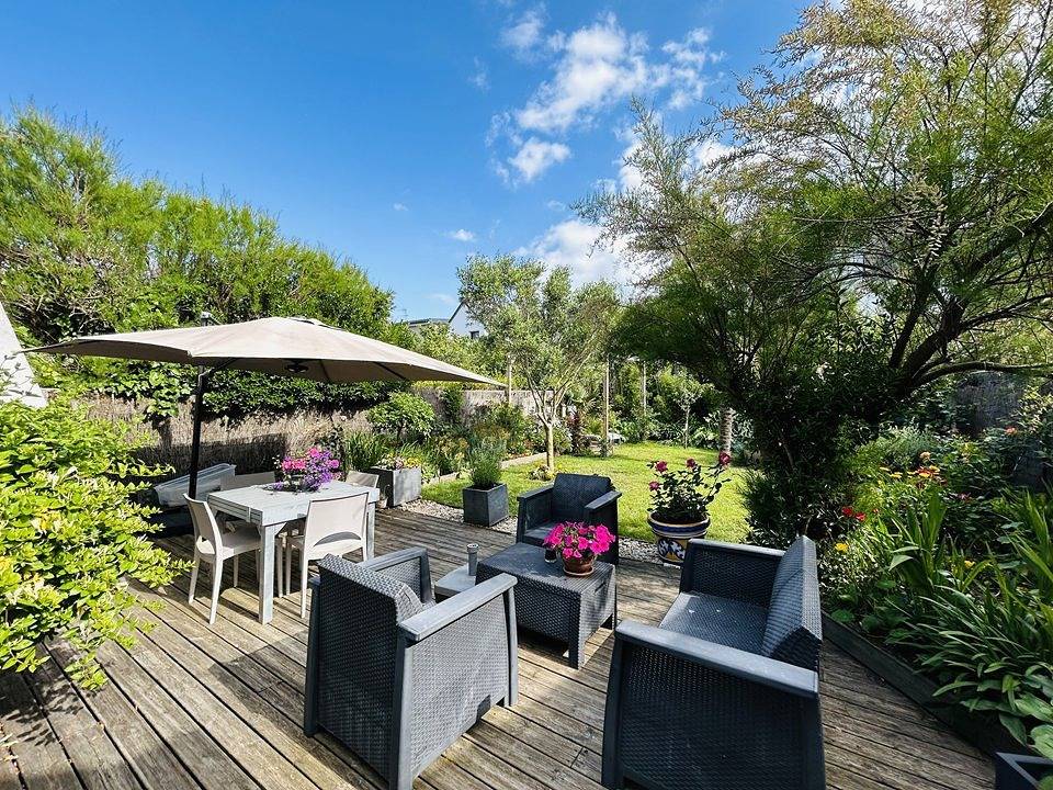 Appartement de vacances entier, Maison 4 chambres 6 personnes 50 m plage du Fort-Bloqué - Wifi, jardin, parking privé in Le Fort-Bloqué, Ploemeur