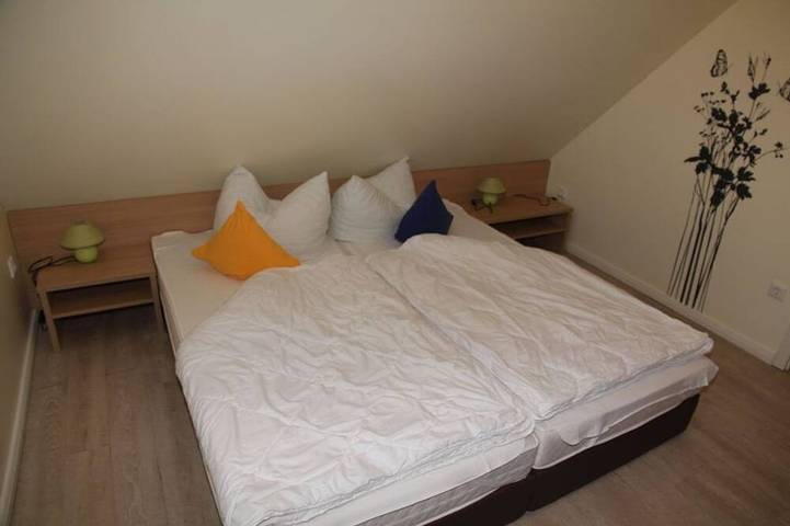 Ferienhaus für 5 Personen, mit Terrasse und Garten sowie Sauna in Eilsum - 4