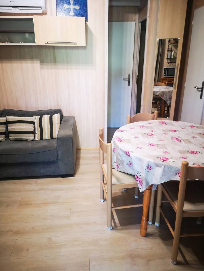 Chalet pour 4 personnes, avec vue sur le lac et terrasse dans le Gers - 4
