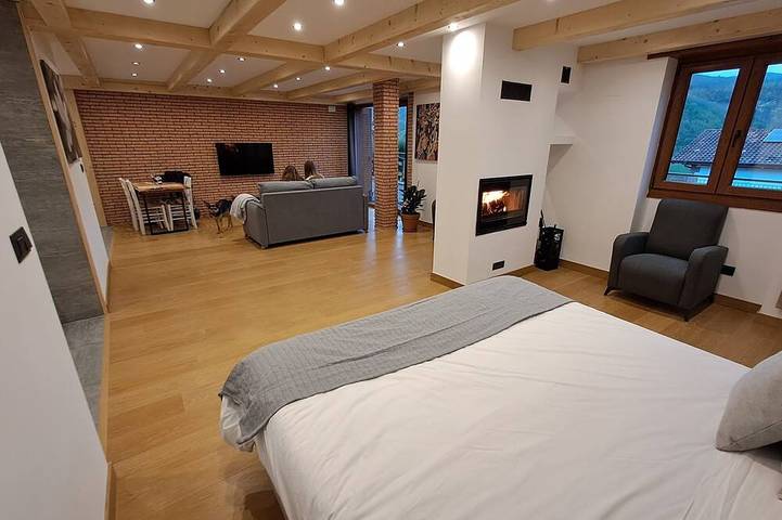 Entire apartment, Loft con Encanto e Hidromasaje en Navarra, Cerca de Baztan in Sunbilla, Spanish Pyrenees