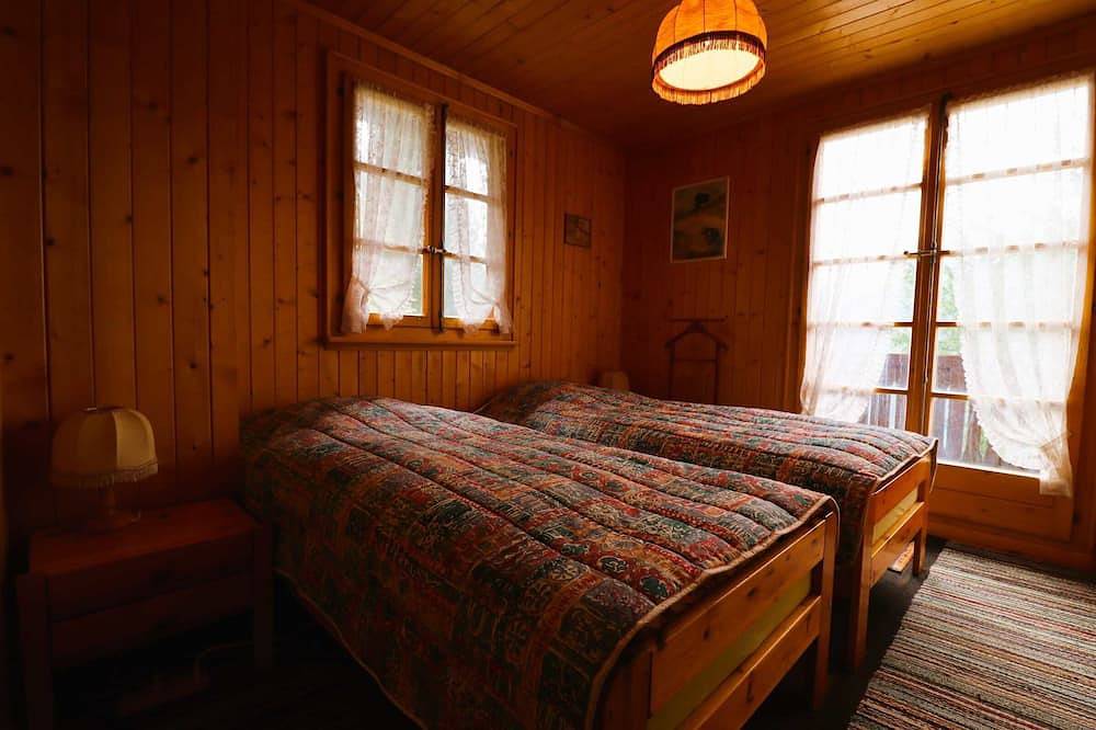 Charmantes freistehendes Ferienhaus für bis zu 5 Personen. Es hat eine gute Lage in der Nähe einer S in Saint Luc, Anniviers