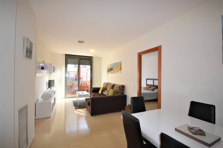 Apartamento entero, Apto Delicies bx 1-  Barbacoa, A/A, jardín y piscina comunitarios. in San Pedro Pescador, Alt Empordà