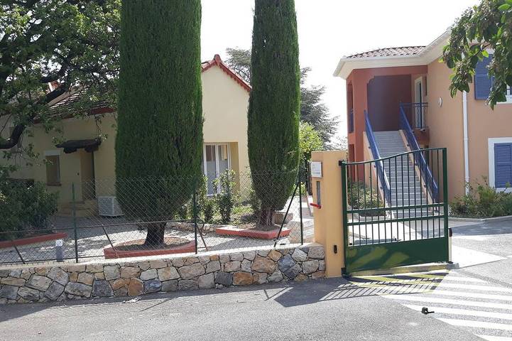 Appartement de vacances pour 5 personnes, avec terrasse et piscine