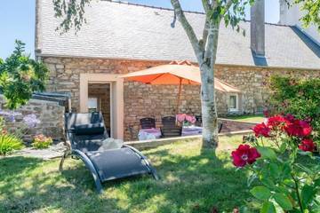 Gîte pour 6 personnes, avec jardin à Primelin