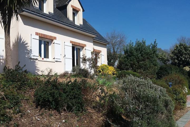 Location de vacances pour 6 personnes, avec jardin et terrasse, animaux acceptés à Saint-Vincent-sur-Oust