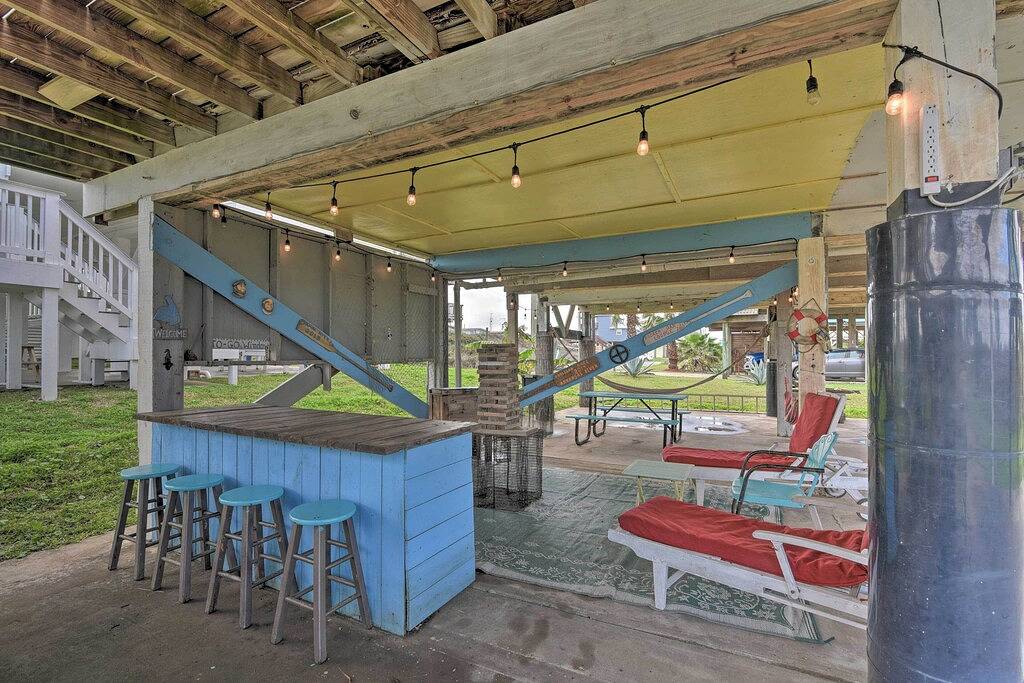 Surfside Beach Home w / Deck - 300 Fuß vom Golf entfernt! in Brazoria County