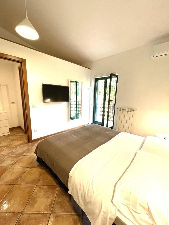 Double Room in Roma, Lago de Bracciano