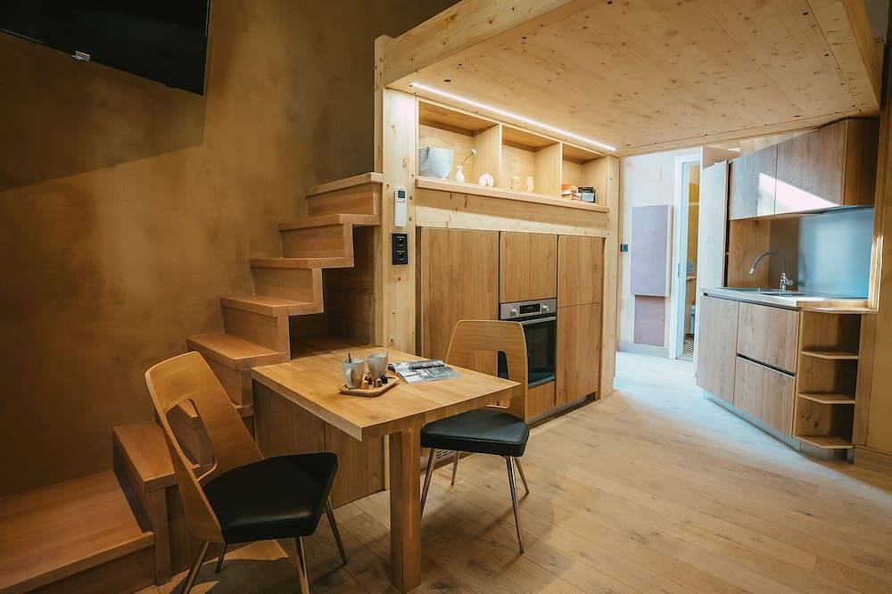 Entire apartment, Le Perchoir I Charming one-roomed flat with balcony in Guebwiller, Parc naturel régional des Ballons des Vosges