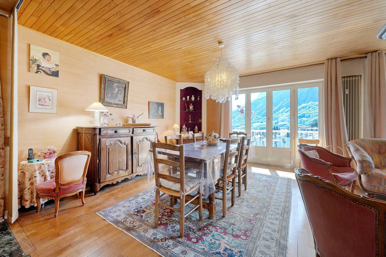 Apartamento entero, Apartamento 'Duplex Saint Jean' con vistas a la montaña in Saint-Jean-de-Maurienne, Región de Saint-Jean-de-Maurienne