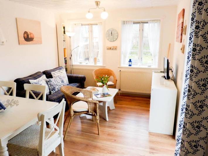 Ferienwohnung für 4 Personen, mit Garten und Terrasse, mit Haustier in Süddorf - 2