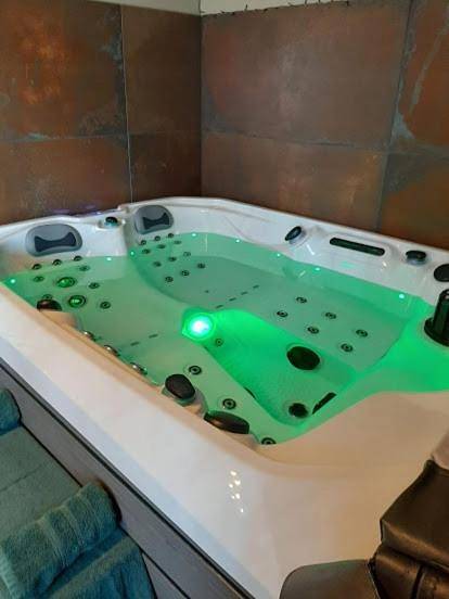 Location de vacances pour 2 personnes, avec jardin ainsi que jacuzzi et sauna à Meynes - 4