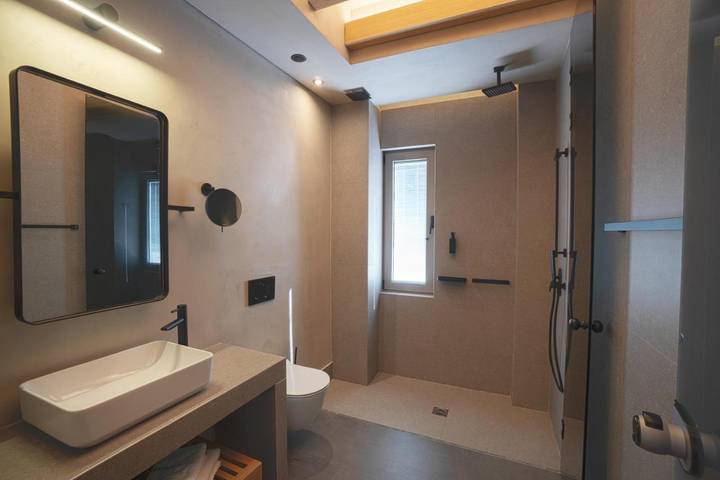 Hôtel pour 2 personnes, avec vue ainsi que piscine et balcon dans Chóra Sfakíon - 4