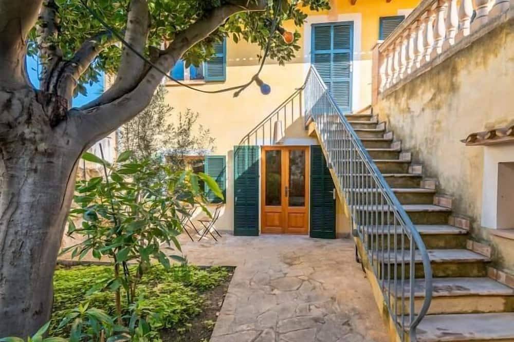 Casa Jutta: Refugio con Encanto, Terraza, Wifi y Ac in Santa Margalida, Mallorca Norte