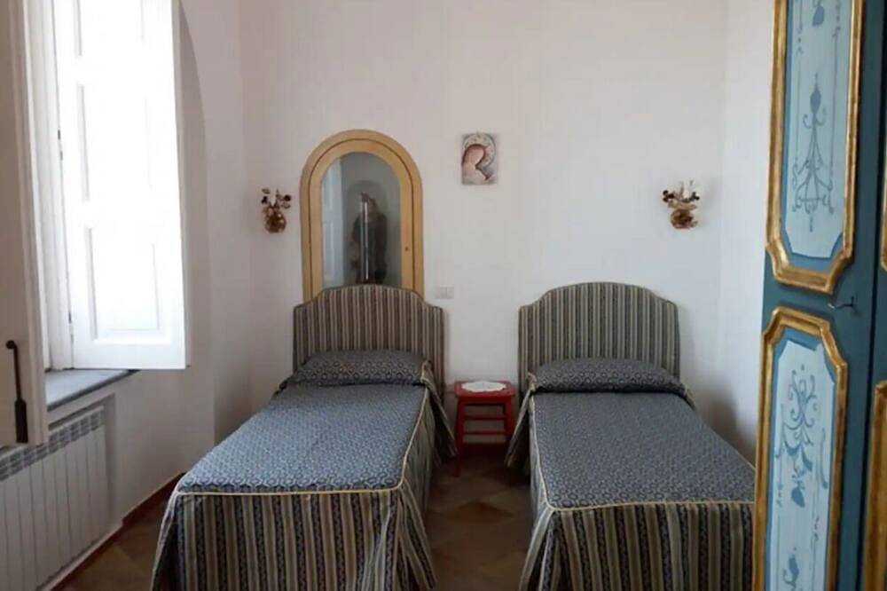 Halbinsel Sorrent - Der weiße Schmetterling in Marciano, Neapel Provinz