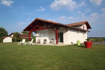 Gîte pour 4 personnes, avec jardin à Ustaritz