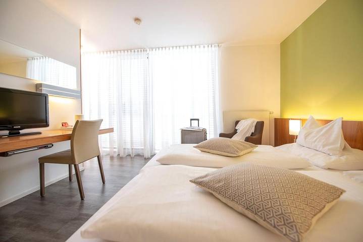Hotel für 3 Personen, mit Terrasse und Sauna in Schwechat
