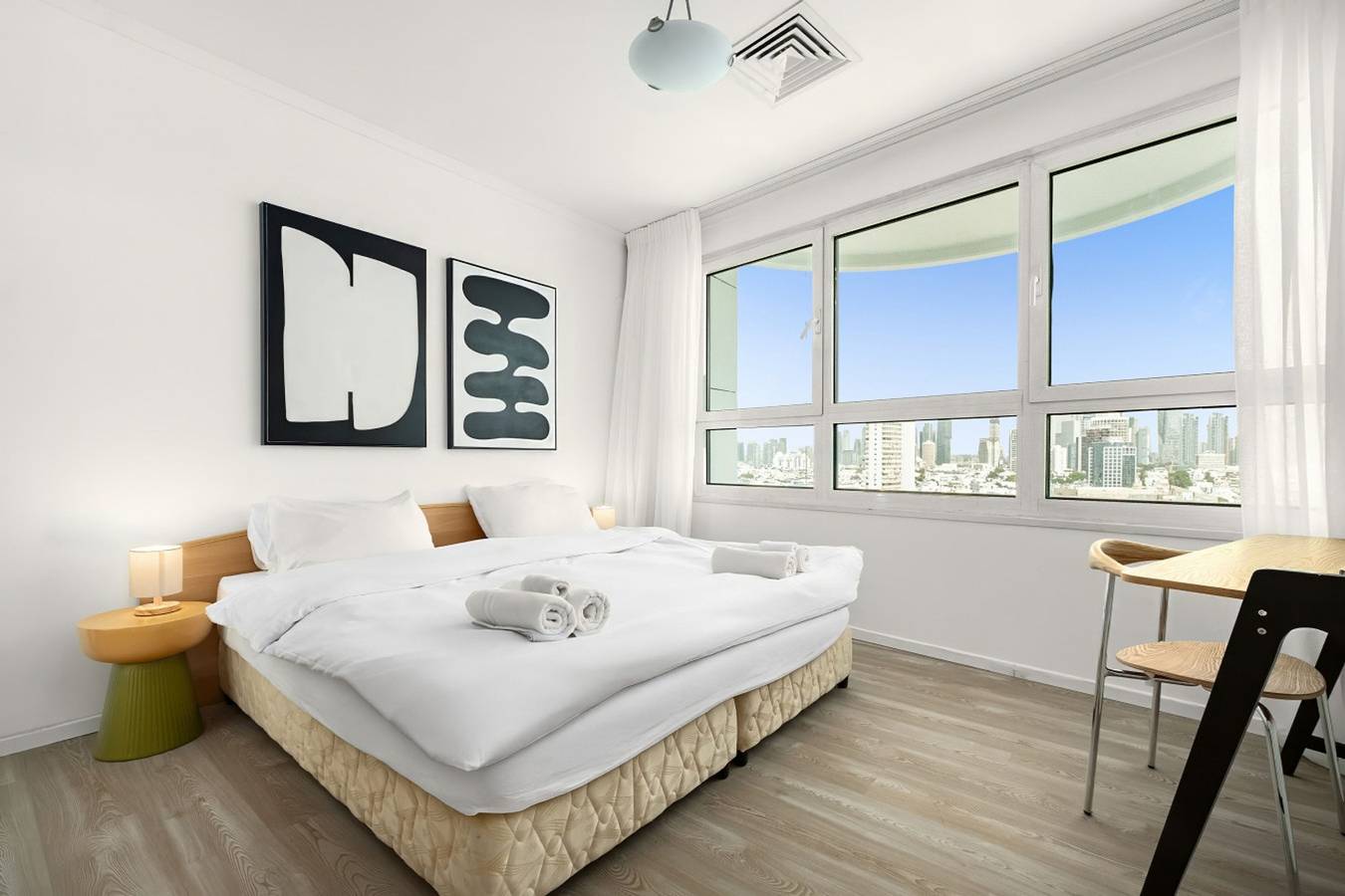 Ganze Wohnung, Beachfront Property with Balcony in Tel Aviv, Bezirk Tel Aviv