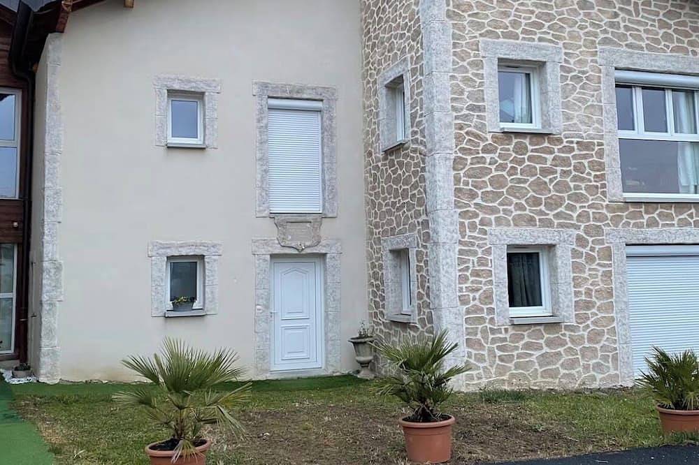 Ganze Wohnung, Superb furnished t2 in a quiet area with private parking in Vétraz-Monthoux, Saint-Julien-en-Genevois und Umgebung