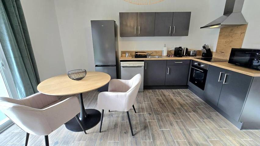 Gîte pour 2 personnes, avec vue et jardin à Jonzac - 4