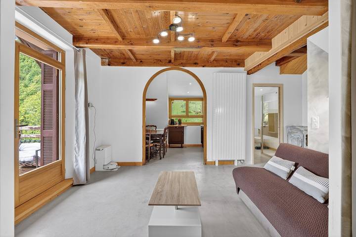 Ganze Wohnung, Gîtes Noryema: Buisse, Mercantour, gemütliche 40 m², 6 Pers., Bergblick, Südterrasse privat in Entraunes, Nizza und Umgebung
