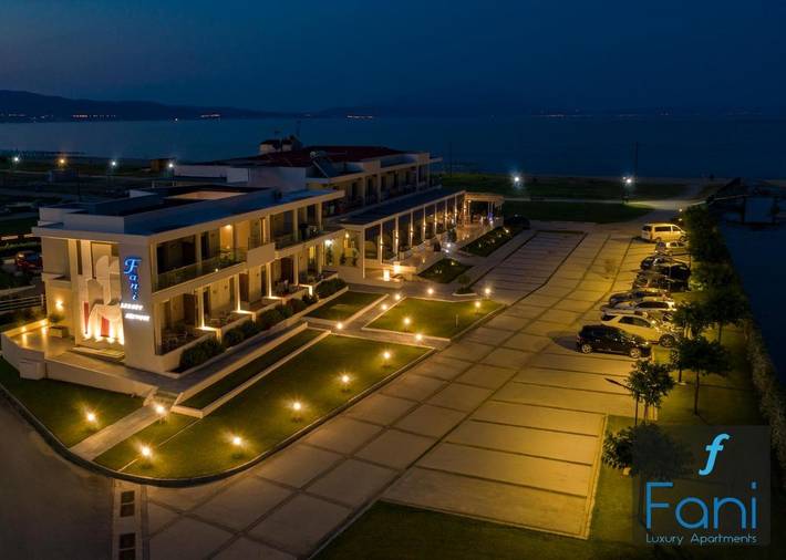 Gîte pour 6 personnes, avec vue et jardin dans Stavros