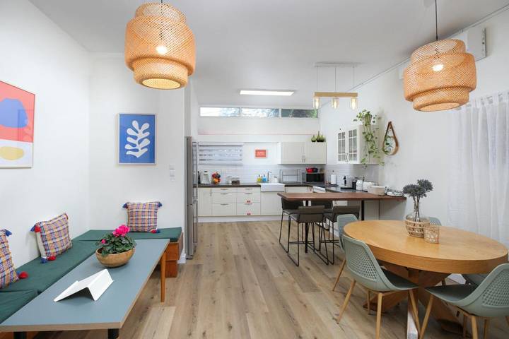 Maison d’hôte pour 2 personnes, avec vue ainsi que jardin et piscine à Tel Aviv - 4