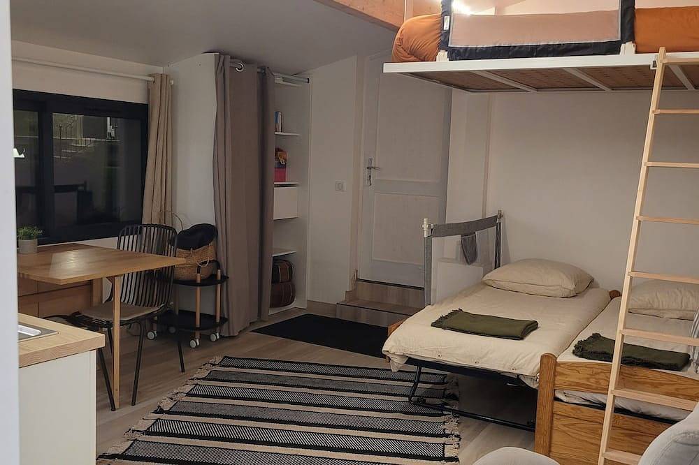 Entire apartment, Small house with garden near Paris & Disney Pets welcome 😊 in Neuilly-Plaisance, Seine-Saint-Denis