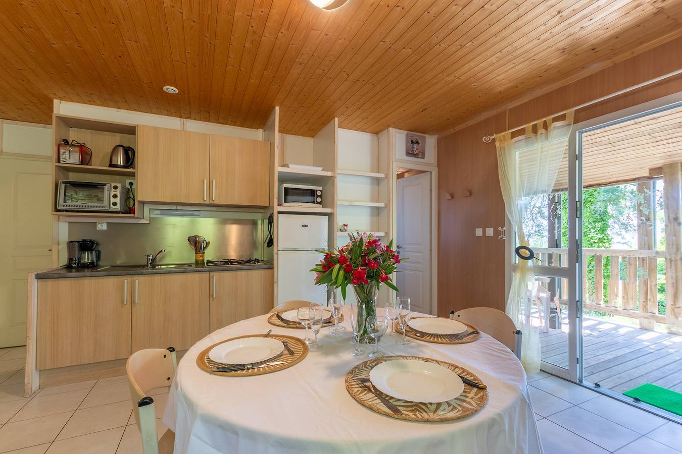 Chalet 'Chalet Chloé' met terras, tuin en airconditioning in Gravières, Parc naturel régional des Monts d'Ardèche