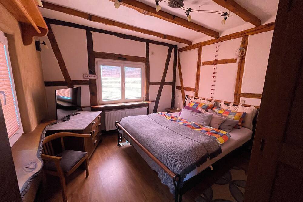Ganze Wohnung, Wohlfühlen und Erholen in altem Bauernhaus in Wiehl, Oberbergischer Kreis