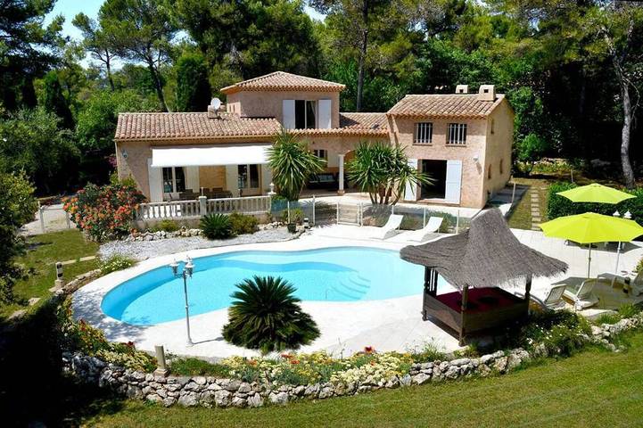 Villa pour 8 personnes, avec jardin à Roquefort-les-Pins