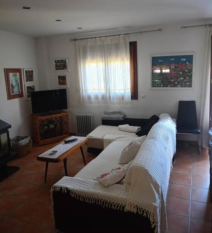 Apartamento de vacaciones para 9 personas, con terraza y piscina en Alto Mijares - 2