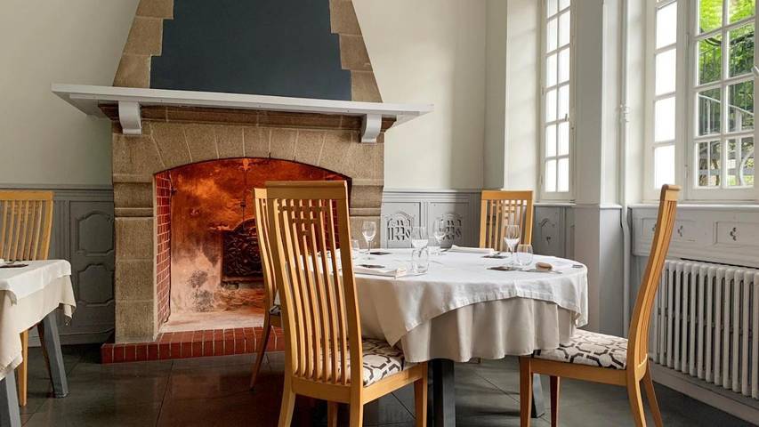 Hôtel pour 3 personnes, avec terrasse, animaux acceptés dans Office De Tourisme Du Pays De Douarnenez
