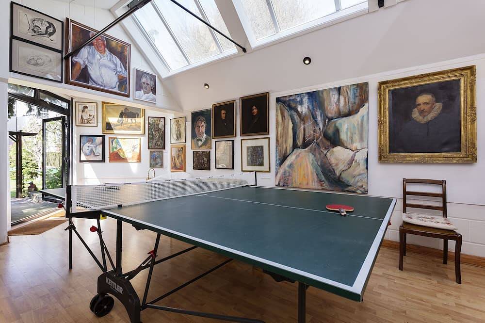 Barn for 7 Guests in Hounslow, London