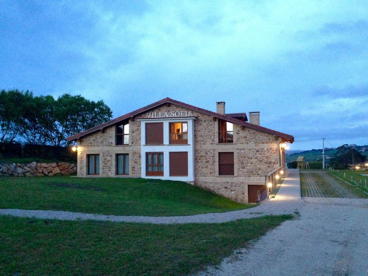 Apartamentos Villa Sofía in San Vicente de la Barquera, Oyambre