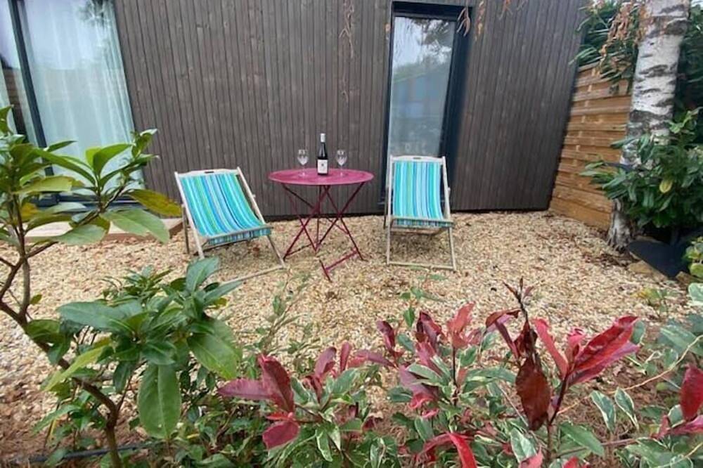 Studio de Jardin jusqu'à 4 Pers en face beaujolais in Montmerle-sur-Saône, Région de Bourg-en-Bresse