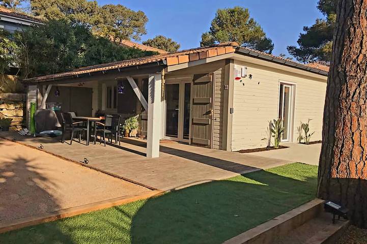 Villa pour 6 personnes, avec jacuzzi ainsi que jardin et terrasse à Gassin