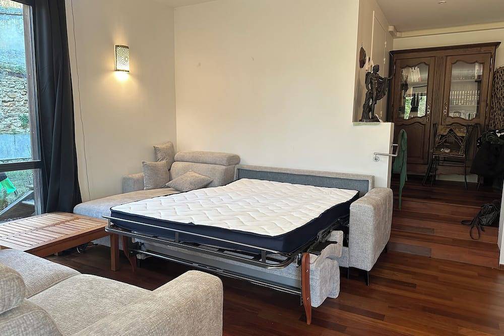 \"La Clairière\" for 4 with private pool, on the edge of the Versailles forest in Buc, Yvelines