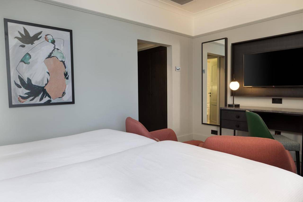 Doubletree By Hilton Brighton Metropole in Brighton, Sussex
