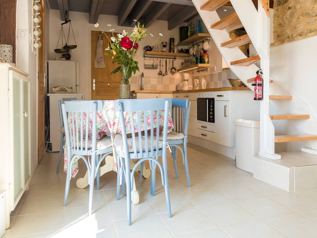 Magnificent holiday home with pool in Thenon in Thenon, Périgord Noir