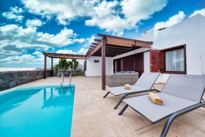 Chalet para 6 personas, con piscina además de jardín y jacuzzi en Lanzarote - 2