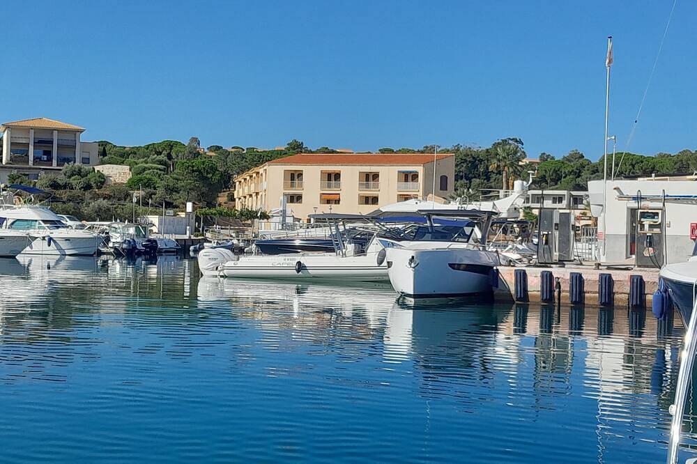 Apartamento entero, Gites-sassone, Studio Entre Calvi et L'ile Rousse, au Bord de mer in Sant Ambroggio, Lumio