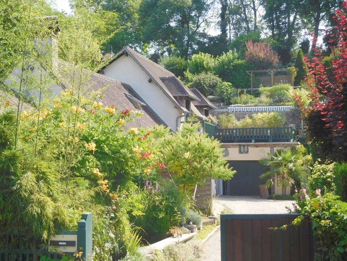 Gîte pour 13 personnes, avec Balcon et Terrasse ainsi que Jardin et Vue à Sainte-Gemme-Moronval