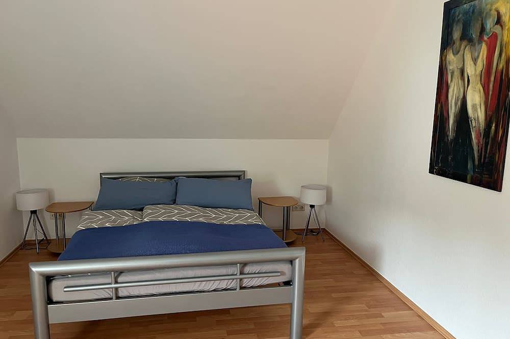 Ganze Wohnung, Großzügige 110m² große Ferienwohnung/ App. in Paderborn Lichtenau Blankenrode. in Lichtenau, Teutoburger Wald