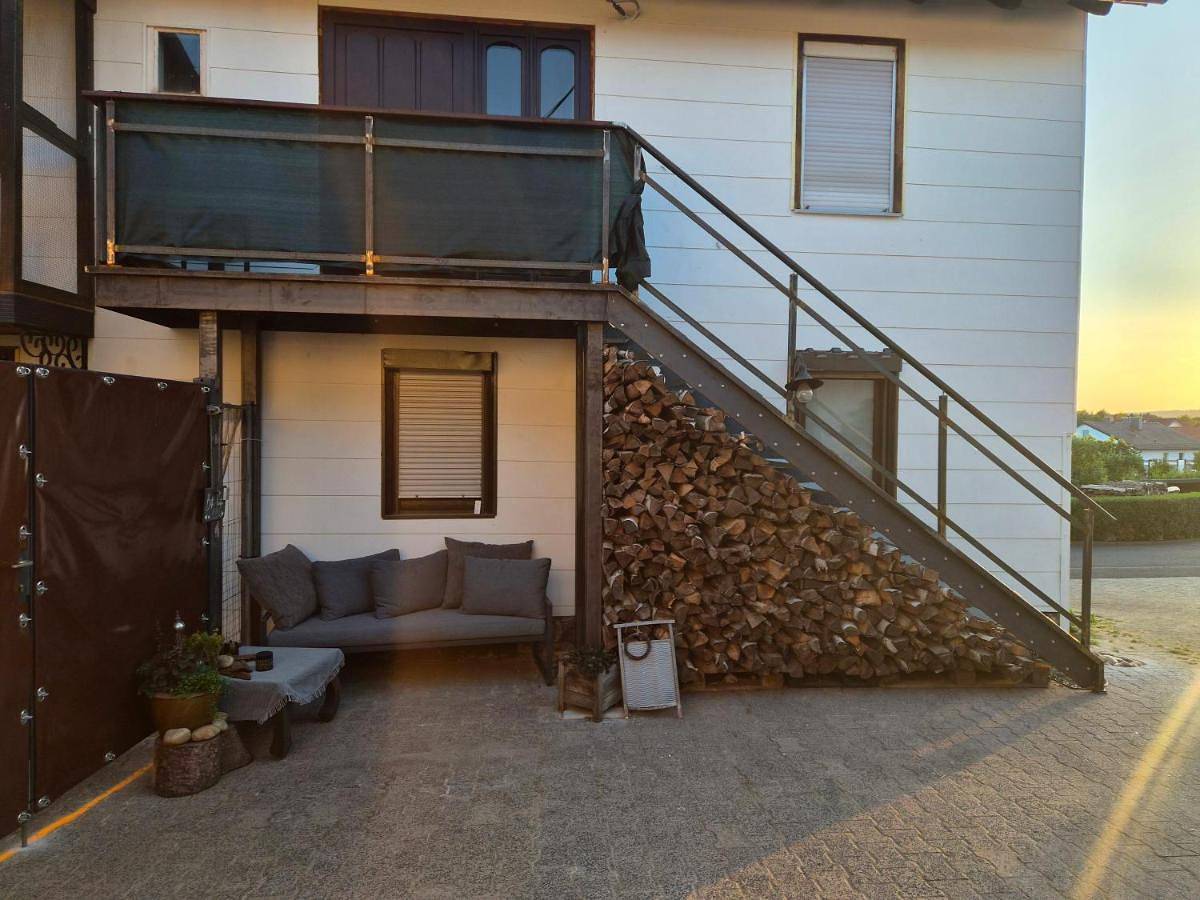Wohnung beim Kodderey ruhig und herzlich in Neuhof, Rhön-Hessen
