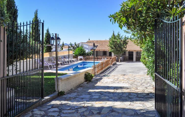 Apartamento de 217 pies cuadrados: AC, Piscina, Terraza, Internet y Grill in Montefrío, Provincia de Granada