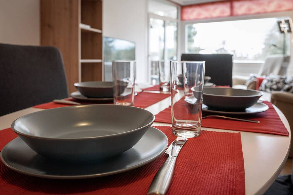 Ganze Wohnung, Top FeWo Auerhahn im Ferienresort mit Pool im Paradies Hochschwarzwald in Schluchsee Ort, Schluchsee